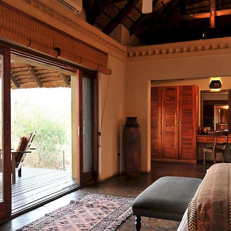 Waterbuck Game Lodge заповідник Торнібуш Екстер'єр фото