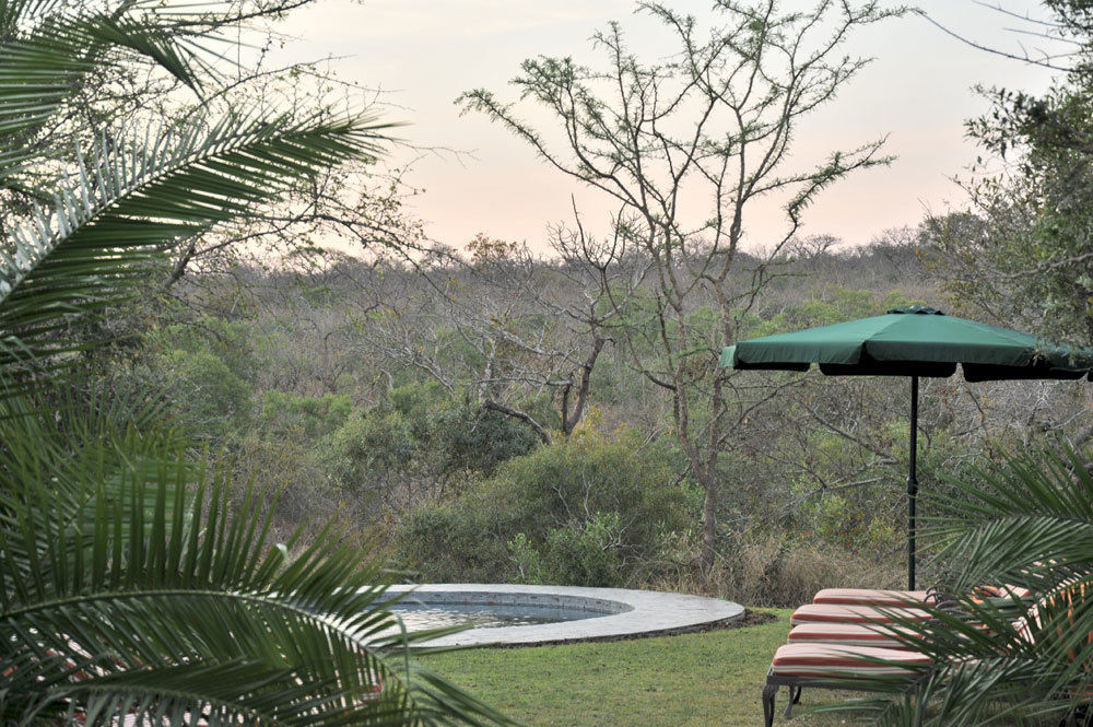 Waterbuck Game Lodge заповідник Торнібуш Екстер'єр фото